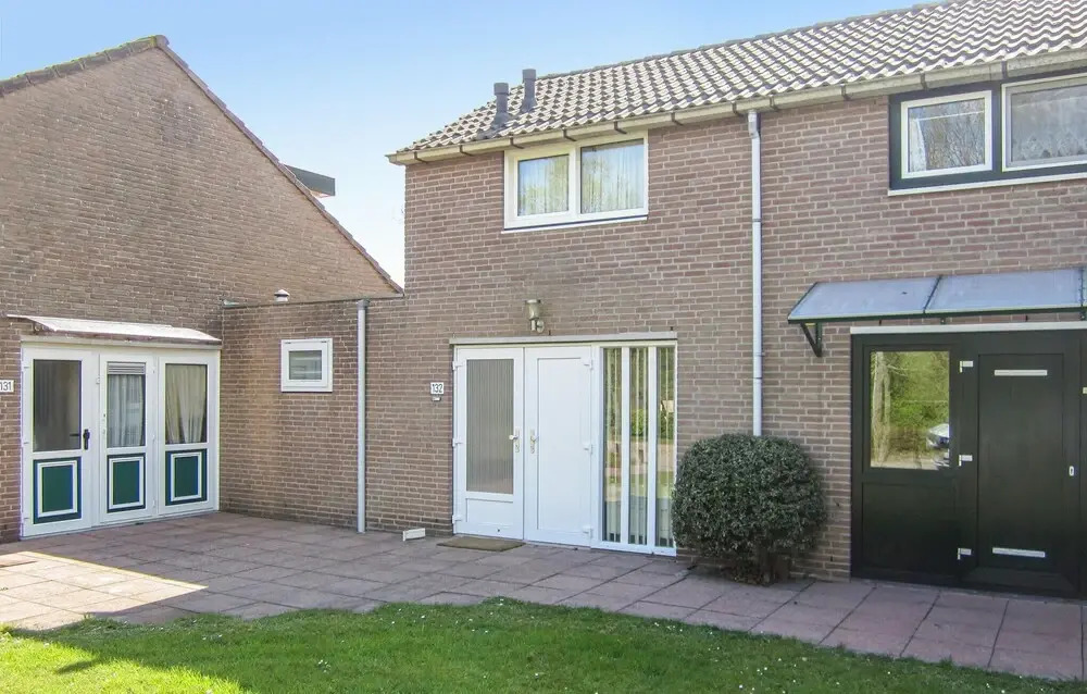 Amazing Home in Bruinisse With 2 Bedrooms and Wifi