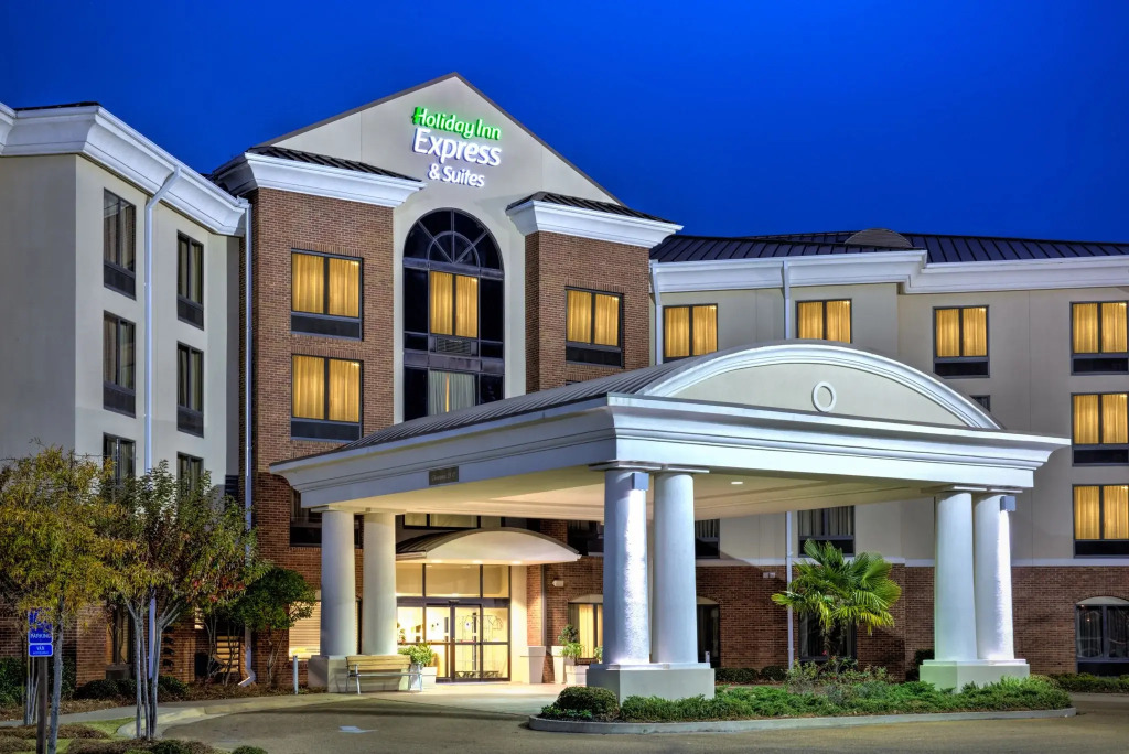 Holiday Inn Express & Suites Flowood by IHG