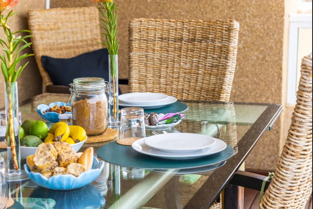 Spacious beach apartment with private parking