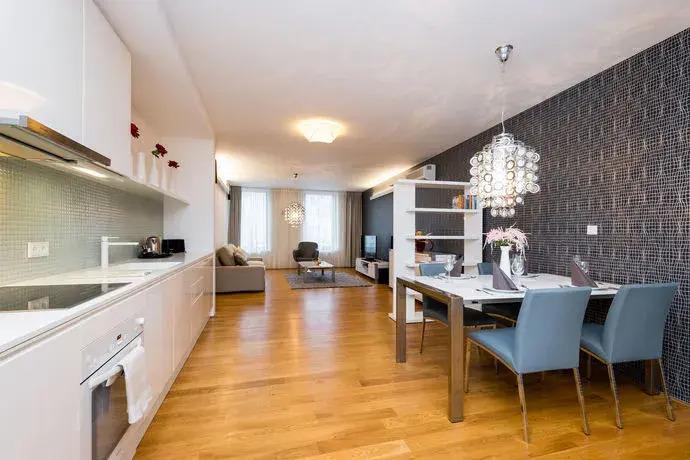 EMPIRENT Karlin Apartments
