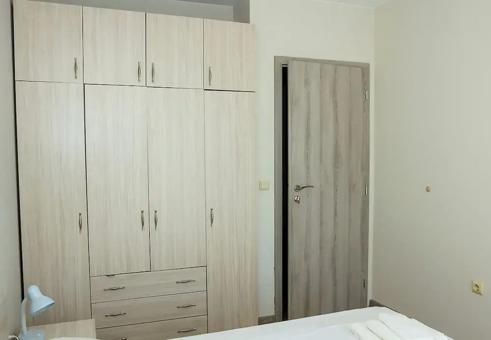 FM Luxury 2-BDR Apartment - Bright & Modern