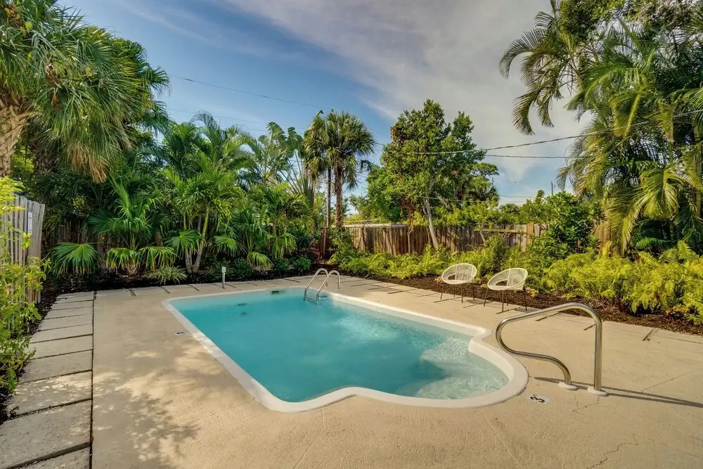 Walk to the Bay: Pet-friendly Oasis in Sarasota!