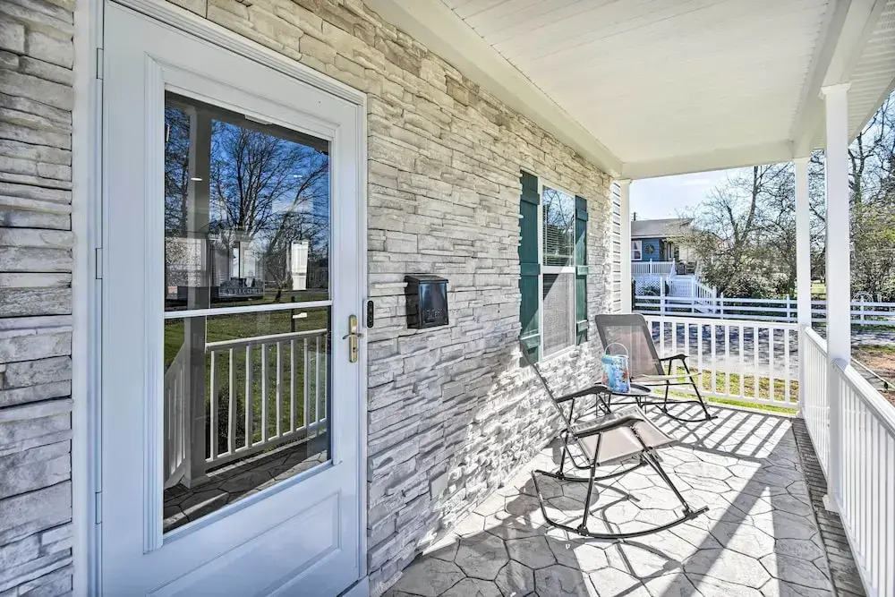 Buckroe Family Home: Walk to the Beach!