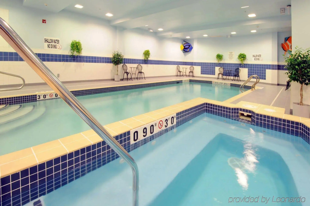 Holiday Inn Express & Suites - Belleville by IHG