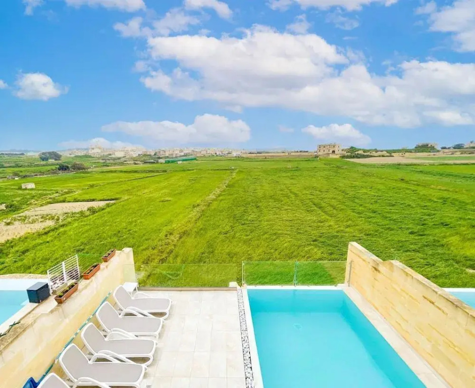 Inni Holiday Home with Infinity Pool
