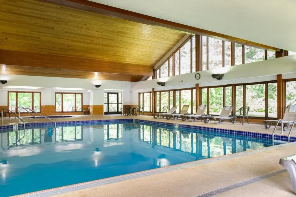 Holiday Inn Express & Suites Hayward by IHG