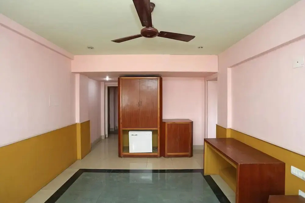 OYO 16159 Hotel Keshari