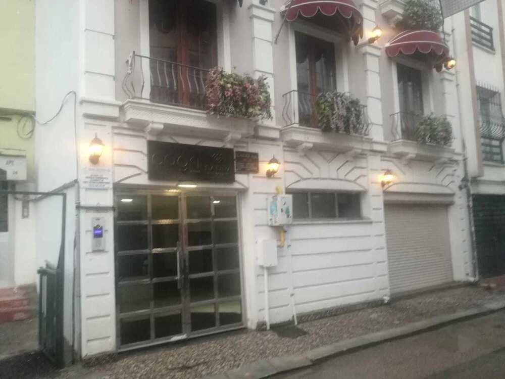 Huner Apartment
