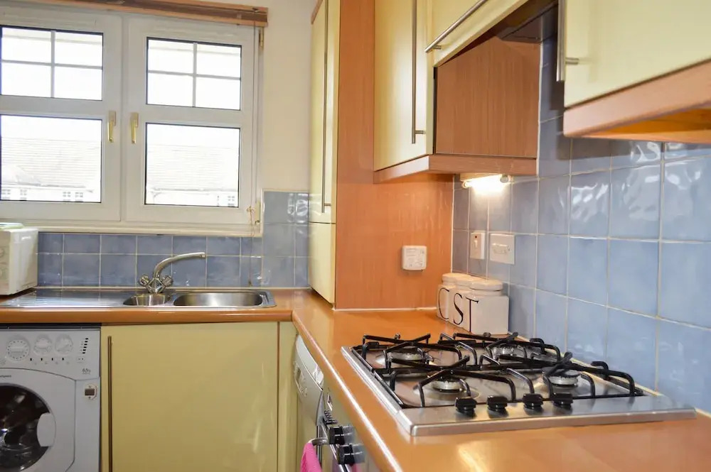 Attractive 3 Bedroom Flat in Central Haymarket