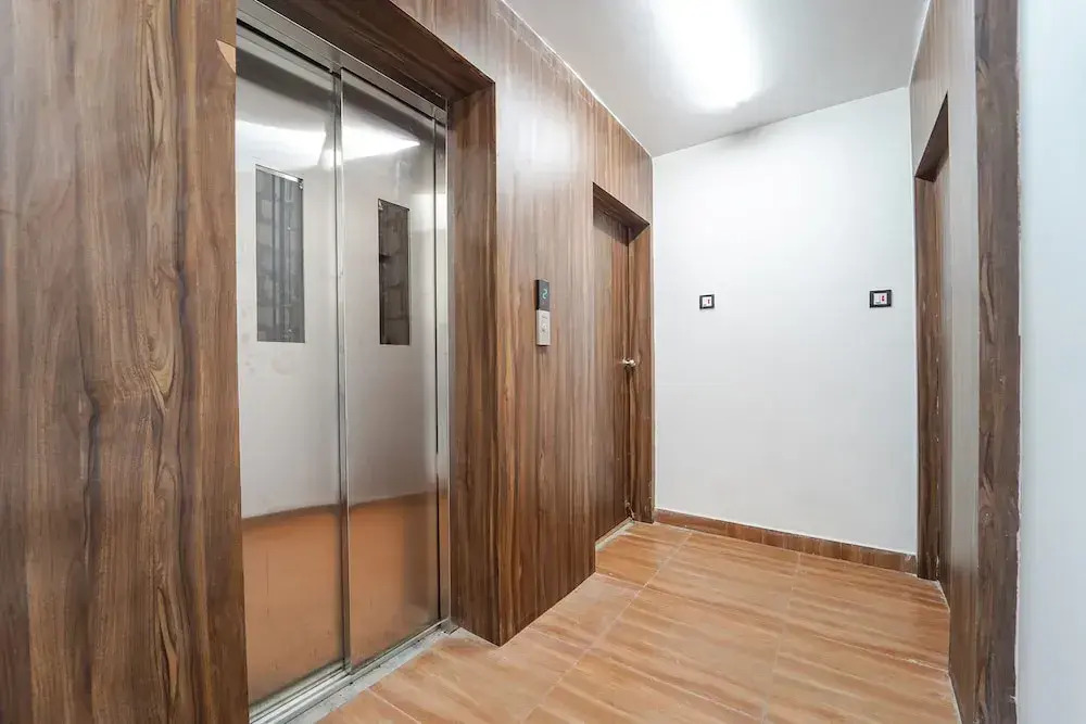 Fabhotel Chakra