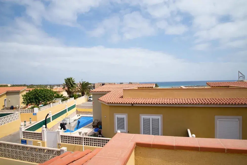 Lightbooking - Pool & Cool Caleta de Fuste