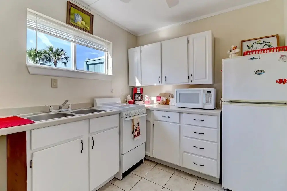 Dog Friendly Old Fernandina Style Home with Extra Studio Room by RedAwning