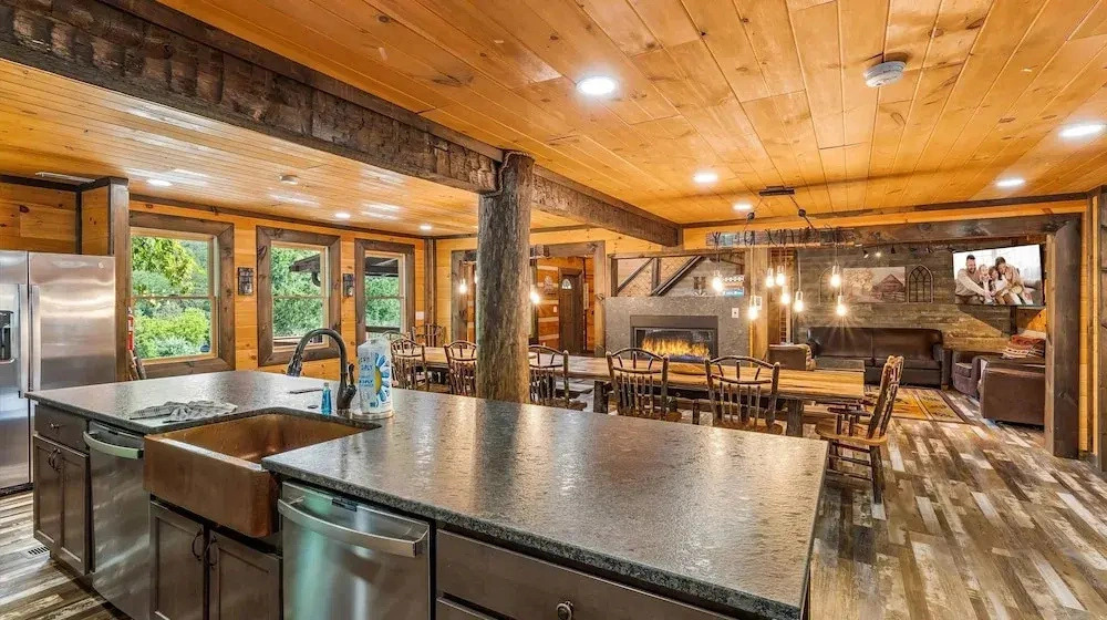 Luxury Cabin With Mountain Views Pigeon Forge