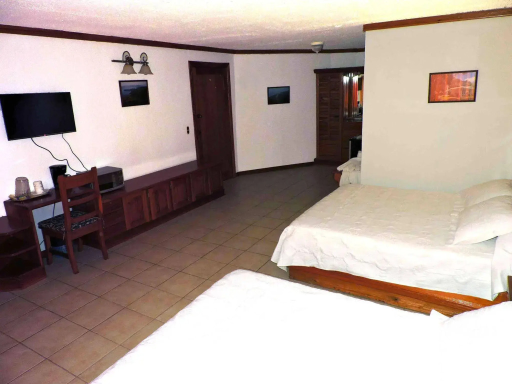 Fish Hook Marina Hotel