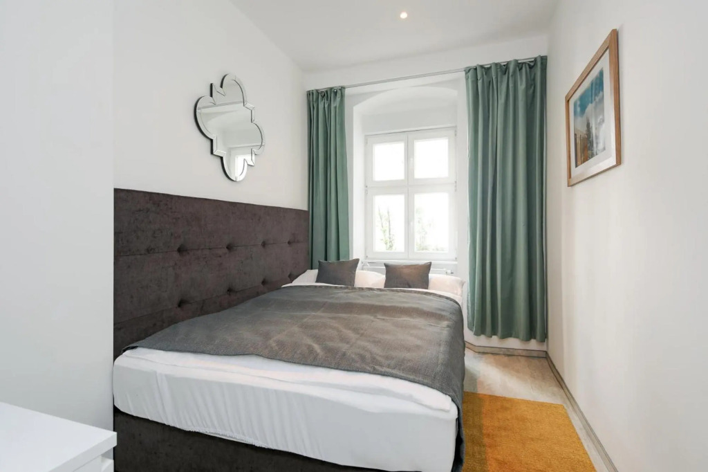 4 Personen Altbau Apartment nahe Kurfürstendamm