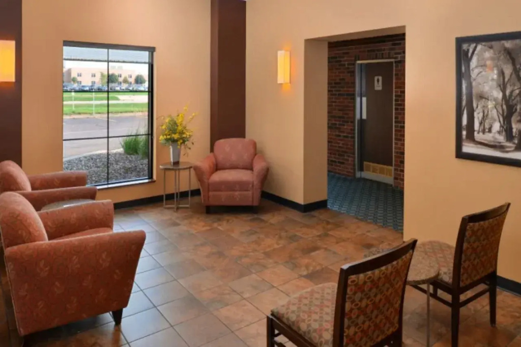 Americas Best Value Inn - Campus View