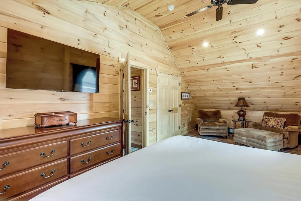 Newfound Lake Getaway: Cabin w/ Deck, Fire Pit