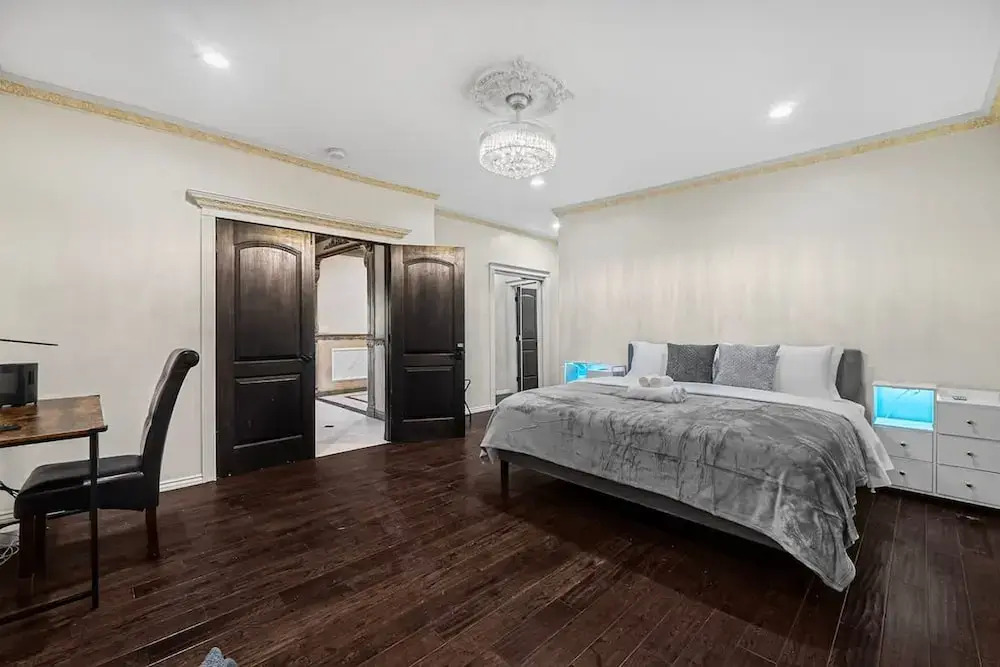 Stunning Roman Design 7bed5bath in Heart San Jose