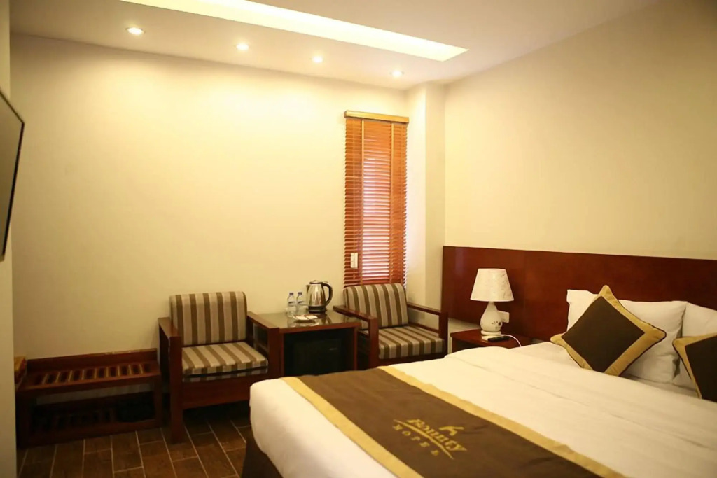 Bounty Hotel