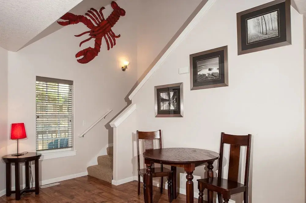 A Lobster Lookout by RedAwning
