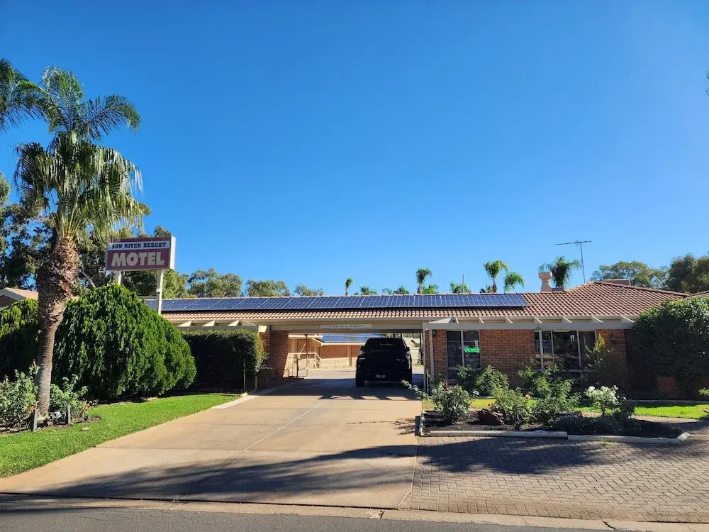 Sun River Resort