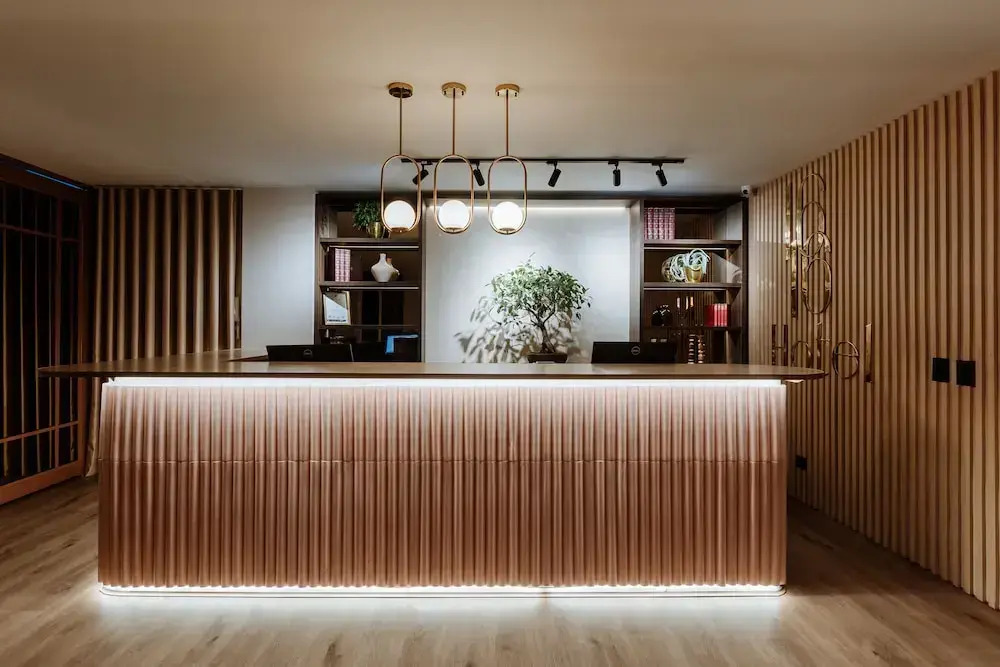1616 Hotel