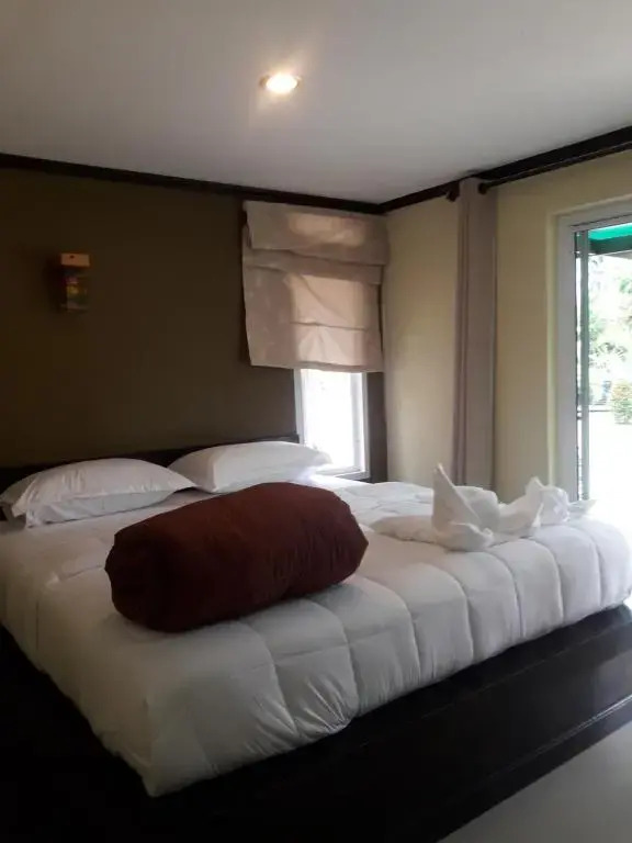 Lung Pod 9 resort
