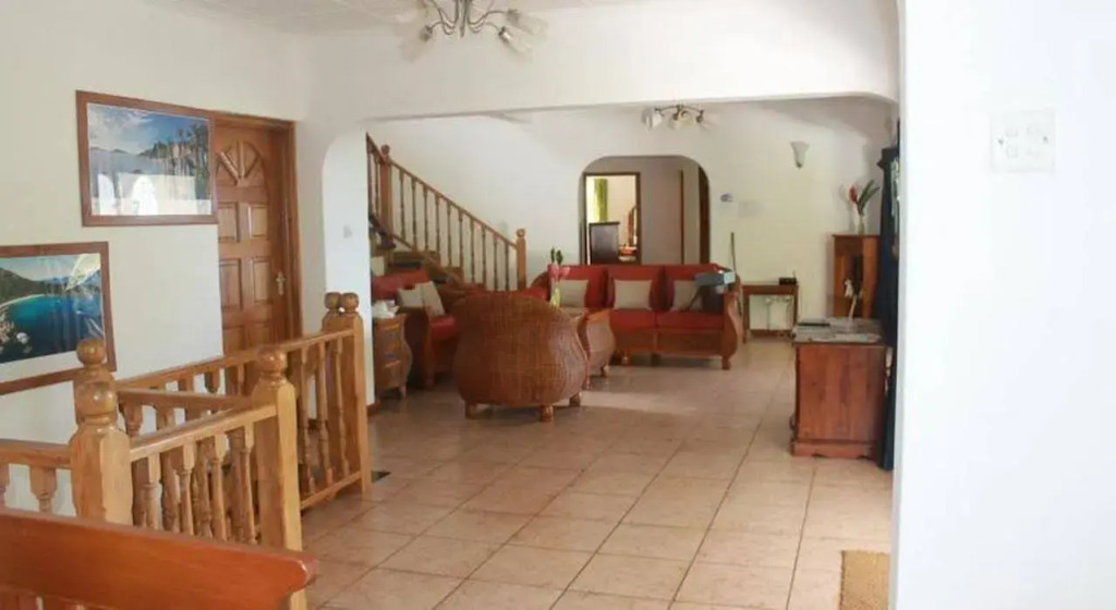 Albizia Lodge Reef Estate