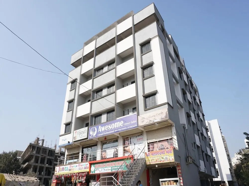 OYO Living Sriram heights Bhekrai Nagar Near Kumar Park Infinia