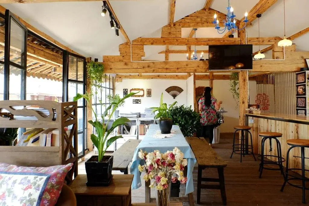 Sevenseas Inn