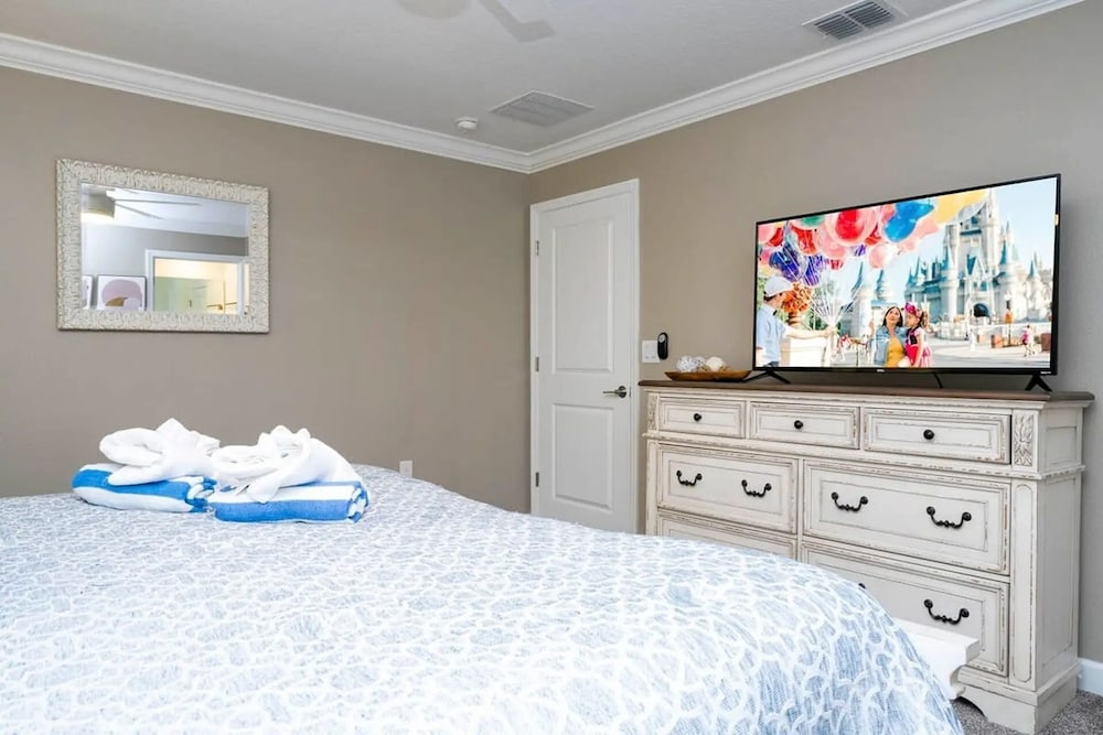 Storey Lake 4BR Home w/ Themed Room & Pool