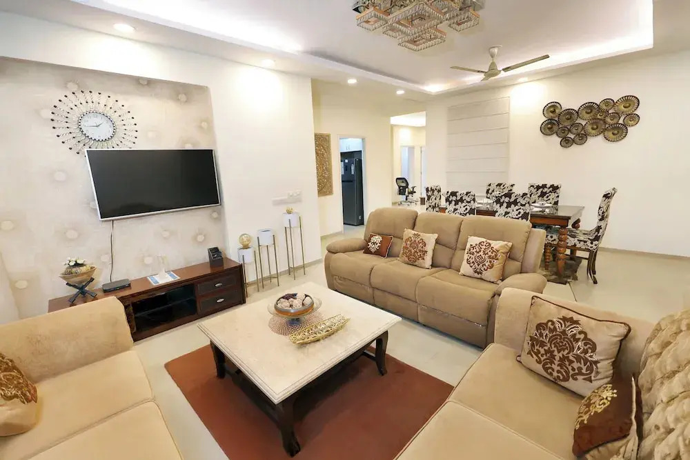 Golden Oak by Redolivenr. DLF Golf Course3bhk