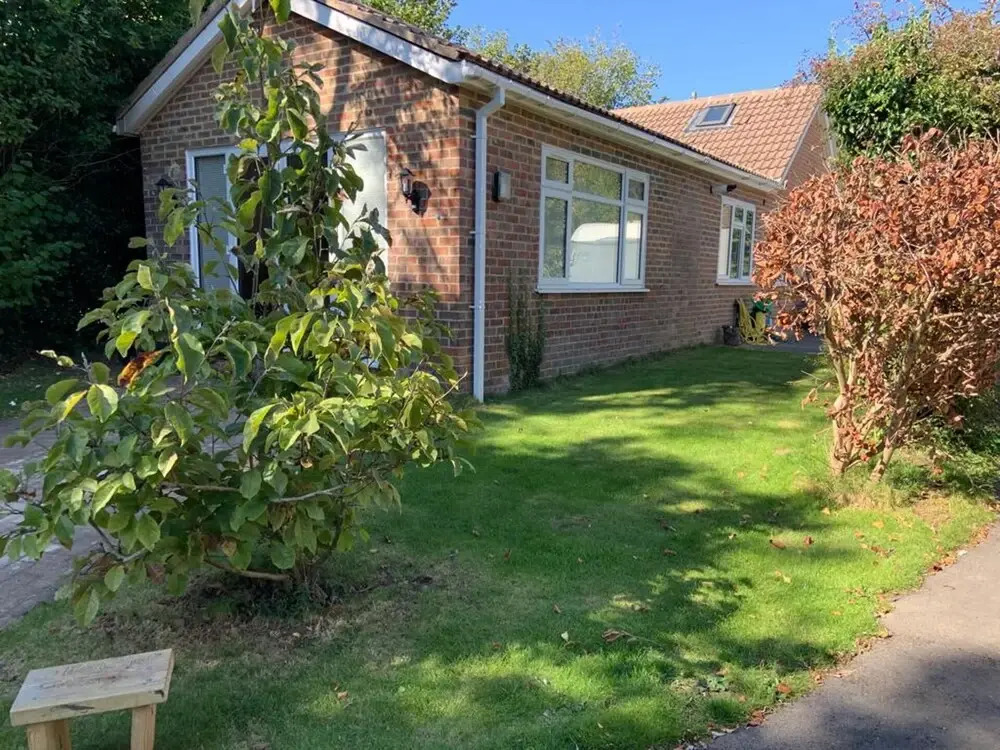 Immaculate 2-bed House in High Wycombe Hp14