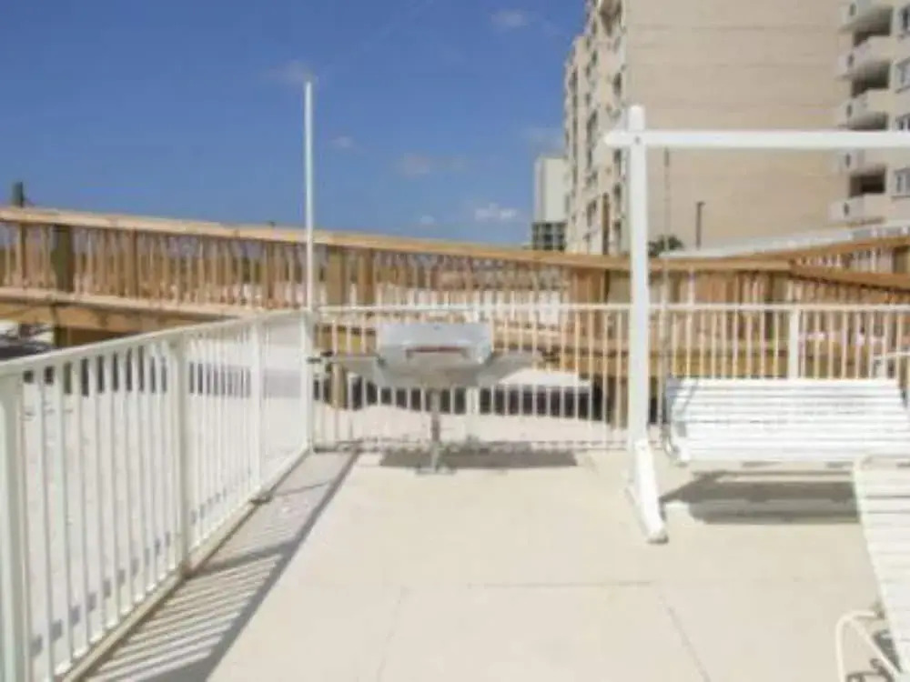 The Edgewater 44