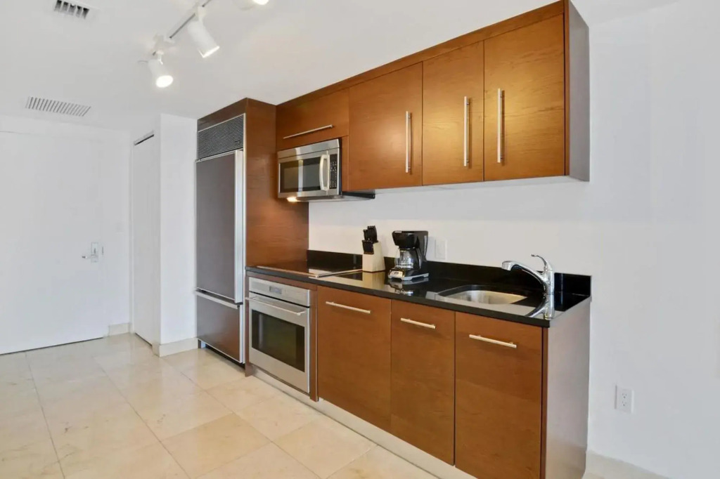 Bright Studio in Brickell by Sonder
