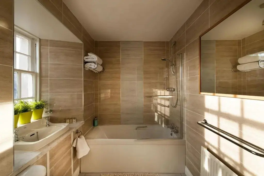 Thornhill House - Historic 5 Bedroom 5 Ensuite