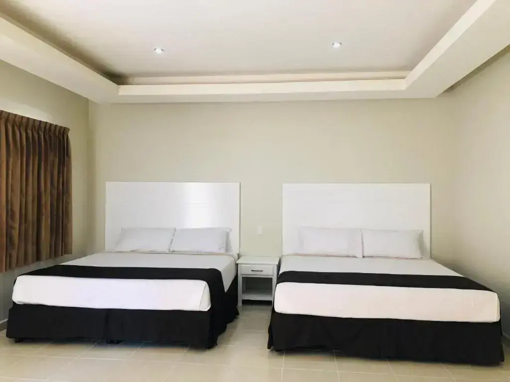 HOTEL VICTORIA