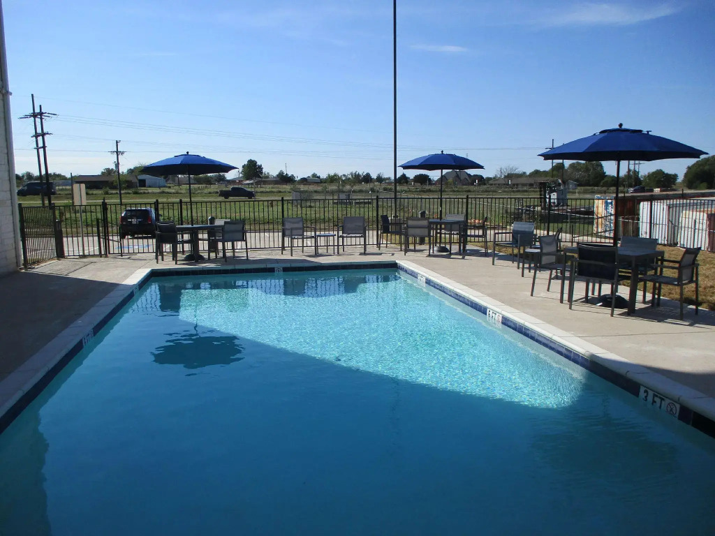 Merica Inn & Suites