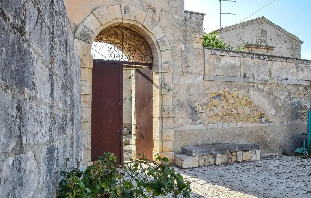 Amazing Home in Ragusa With 2 Bedrooms and Wifi