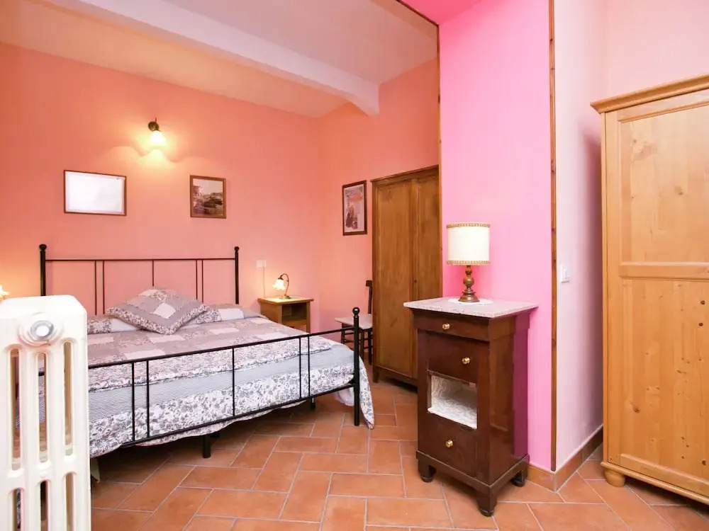 Homely Mansion in Isola Superiore near Lake