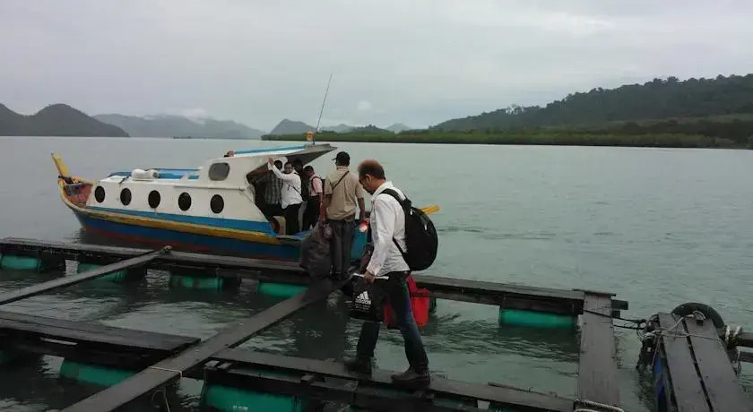 Dream Cage Fish Farm Floating Chalet