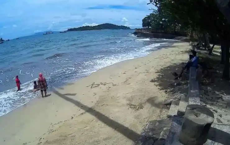 Merak Beach Hotel