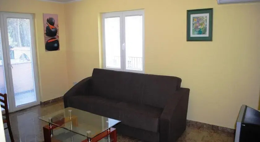Apartments Nesimi