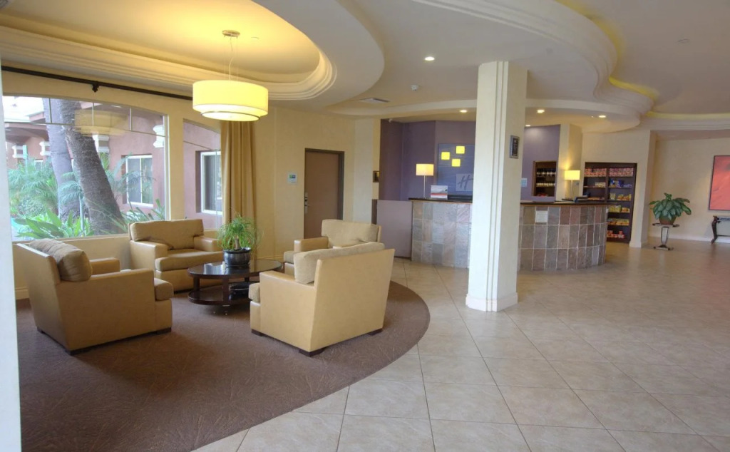 Holiday Inn Express San Diego South - Chula Vista by IHG