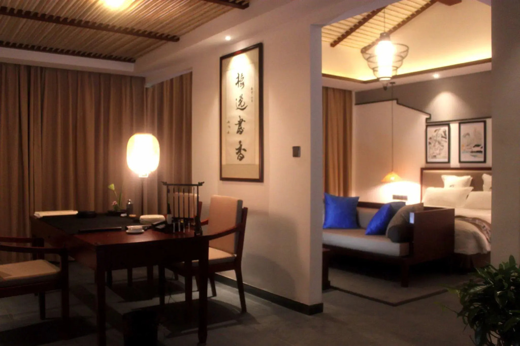 CQJ Lestay Hotel