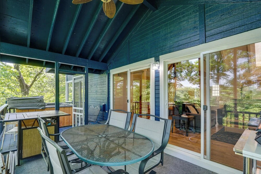 Getaway w/ Hot Tub in Margaritaville Lake Resort!