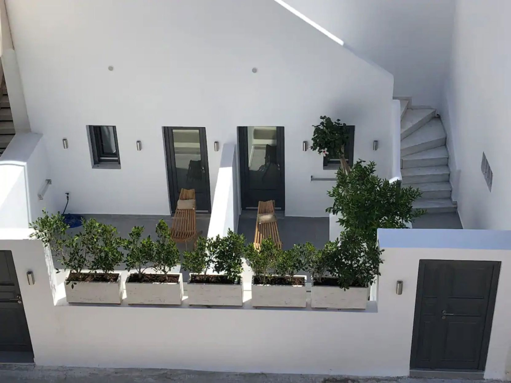 Nostos Apartments