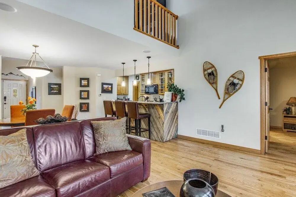 Luxury Rocky Mountain River Retreat - 3 Br Townhouse