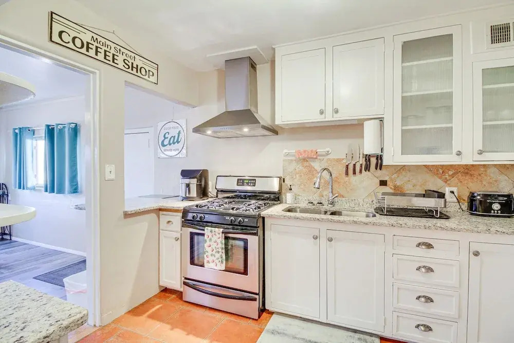 Dog-friendly Albuquerque Home: 1 Mi to U of NM!