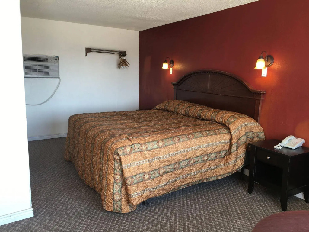 Travelors Lodge Motel & RV Park US-287&US-96